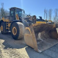 2016 John Deere 744KII